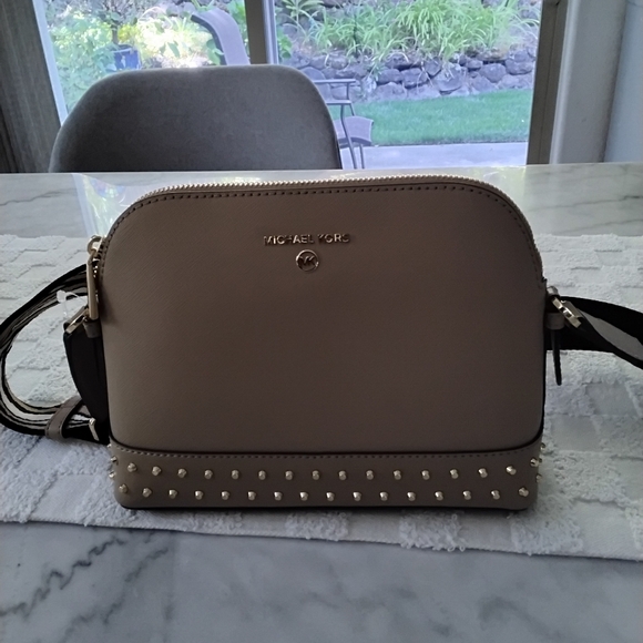 Michael Michael Kors Jet Set Charm Large Dome Crossbody.   NWT - Picture 3 of 6